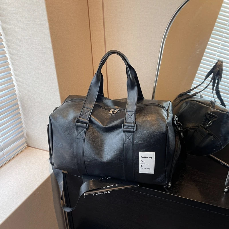 Multi functional sports and fitness bag, short distance travel bag, large capacity, lightweight crossbody luggage bag