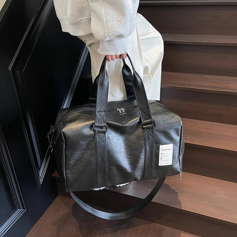 Multi functional sports and fitness bag, short distance travel bag, large capacity, lightweight crossbody luggage bag